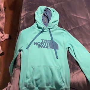 Women’s northface hoodie